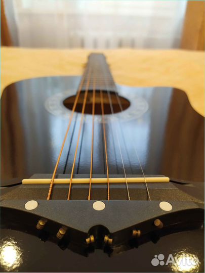 Акустическая гитара для начинающих