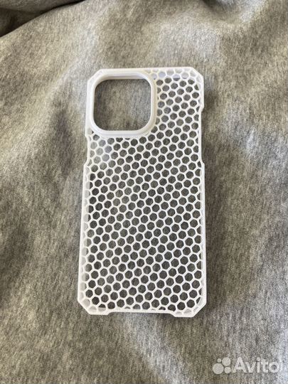 Чехол на iPhone