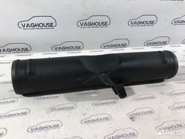 Патрубок интеркулера Volkswagen Passat B3 1.6 TDI