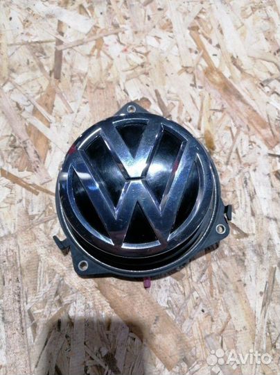 Значок эмблема кнопка багажника Vw Golf 7