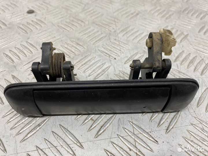 Б/У ручка двери внешняя передний левый Mazda Demio