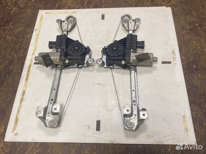 Стеклоподъемник задний Opel Astra h