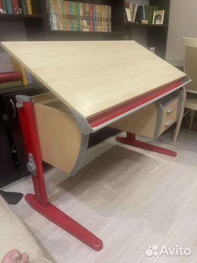 Растущая парта и стул бу