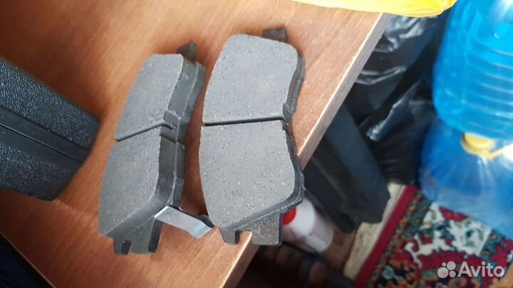 Колодки передние Delphi LP633