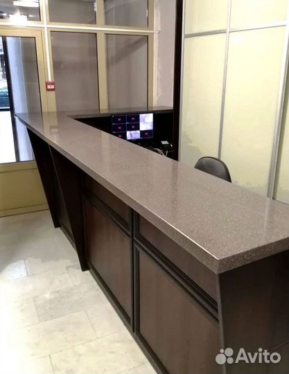 Барная стойка для офиса кварцевого агломерата