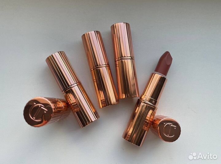 Помада Charlotte Tilbury Pillow Talk