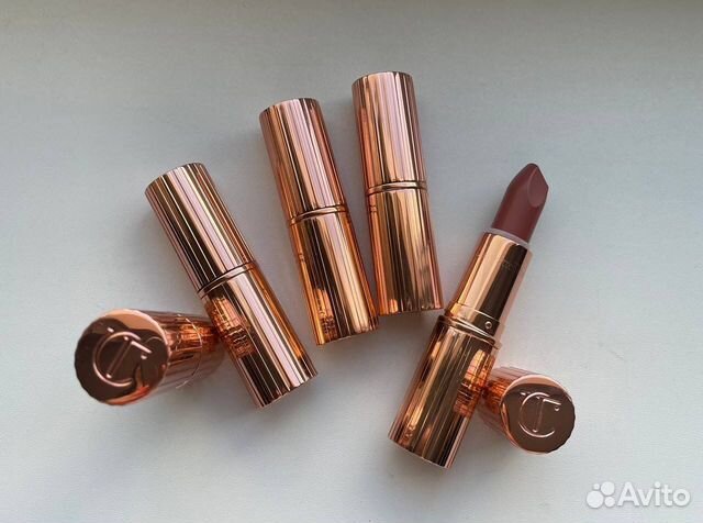 Помада Charlotte Tilbury Pillow Talk