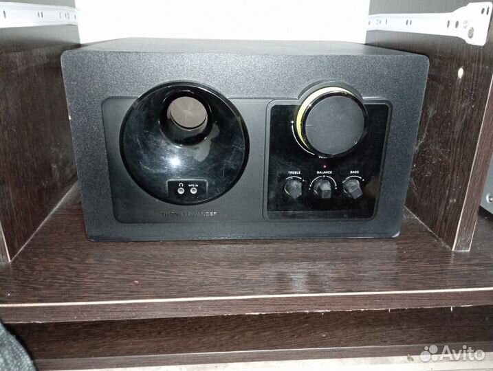 Сабуфер и колонки 2.1