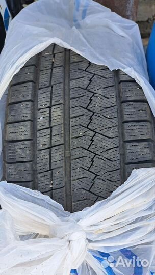 Triangle VW77 225/40 R18