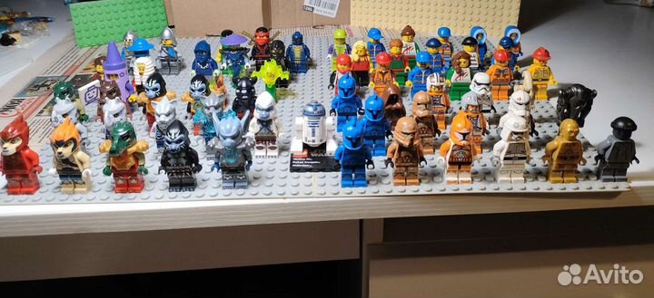 Lego минифигурки онигинал