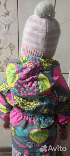 Костюм(куртка,штаны) на девочку весна осень 110