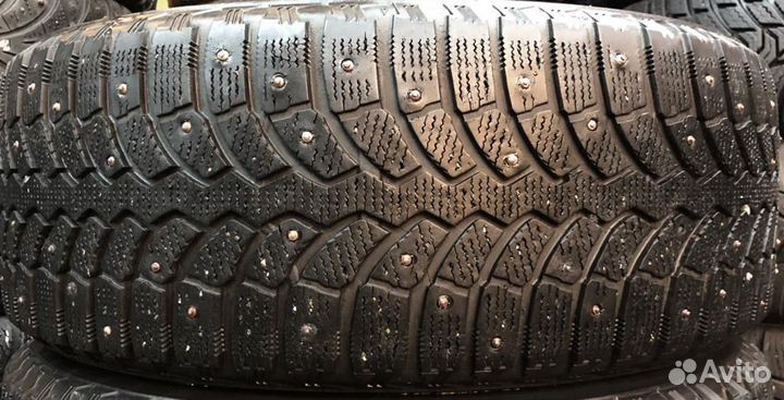 Bridgestone Blizzak Spike-01 205/55 R16