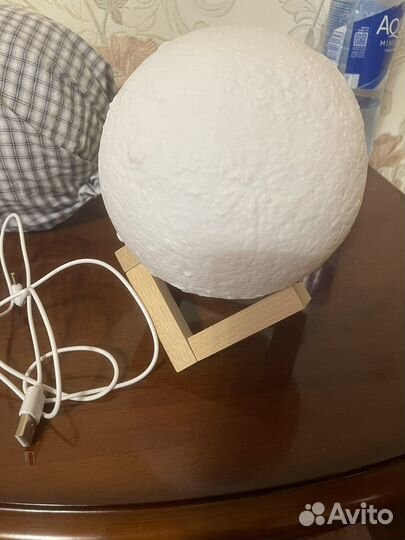 Ночник Луна