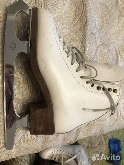 Коньки фигурные