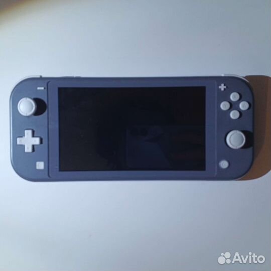 Nintendo Switch Lite с играми