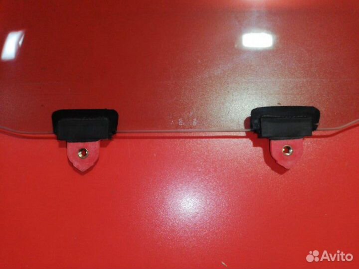 Стекло двери переднее левое Toyota Vista SV41