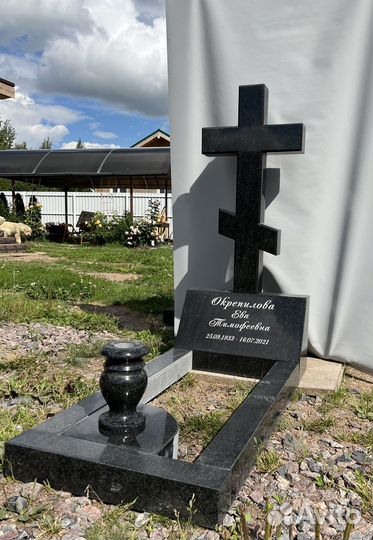 Изготовление надгробий гранитный памятник