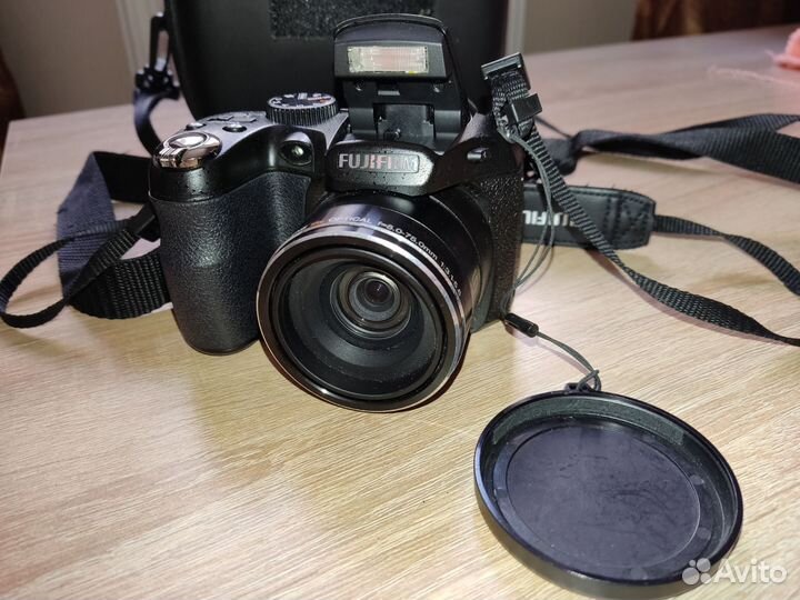 Fujifilm FinePix S1600