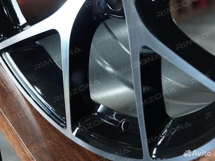 Литые диски HRE R18 на Subaru. Арт2020