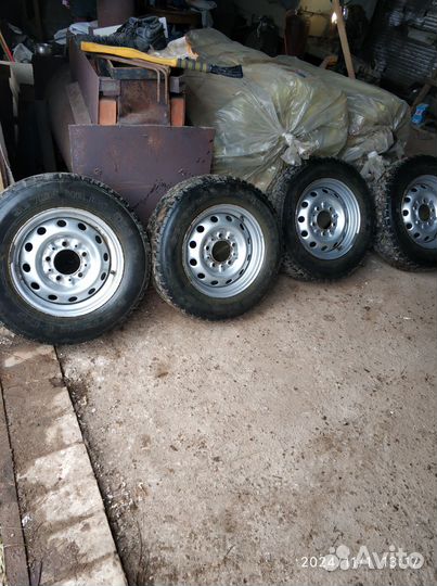 Колеса зимние на ниву, диски