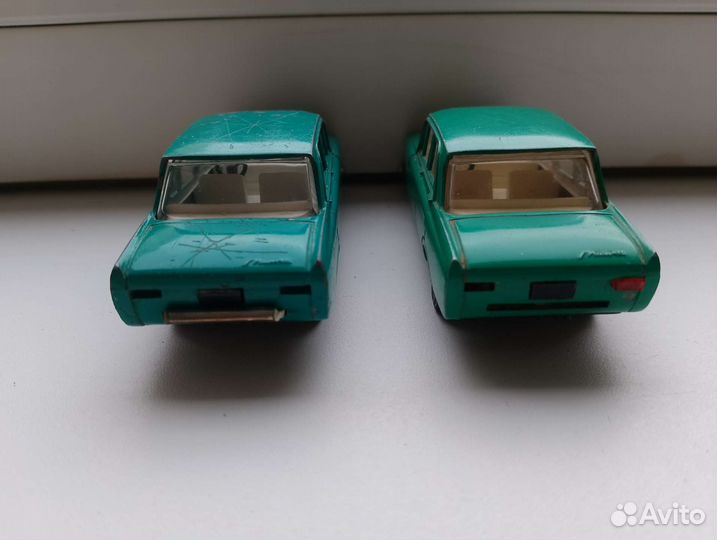 Модель автомобиля СССР 1:43 Москвич 412,408