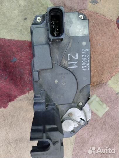 Замок двери задний левый