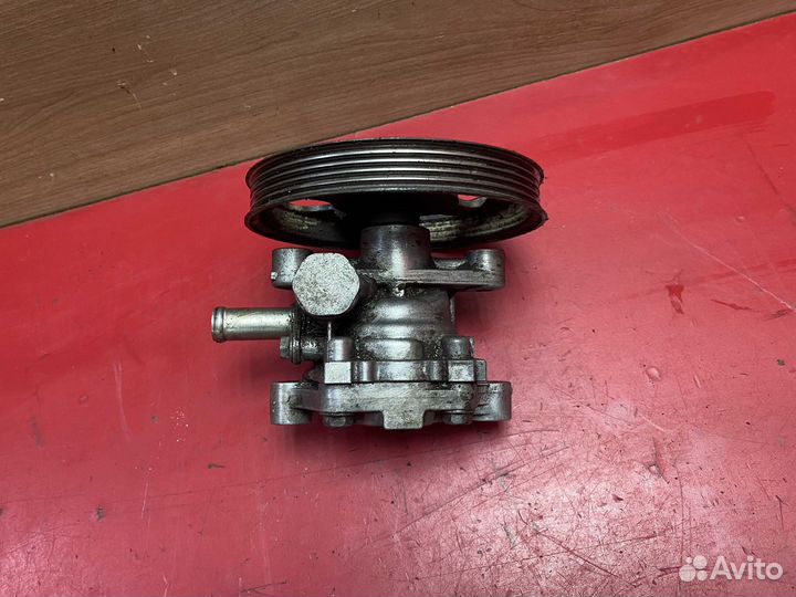 Насос гидроусилителя MN184075 Mitsubishi Lancer 9