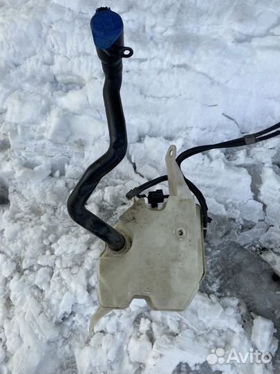 Бачок стеклоомывателя Volvo V70 BW Бачок в сборе с