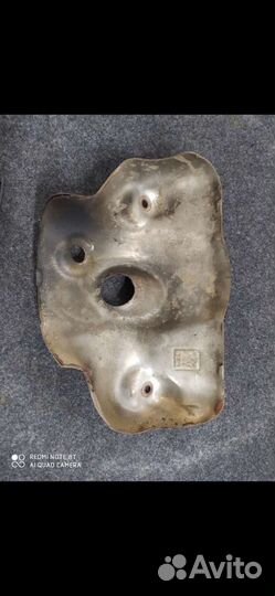 Тепловой экран двигателя 