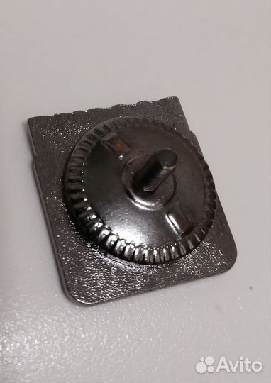 Значок мастера спорта россии