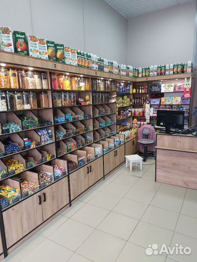 Витрины,стеллажи для выпечки,овощей