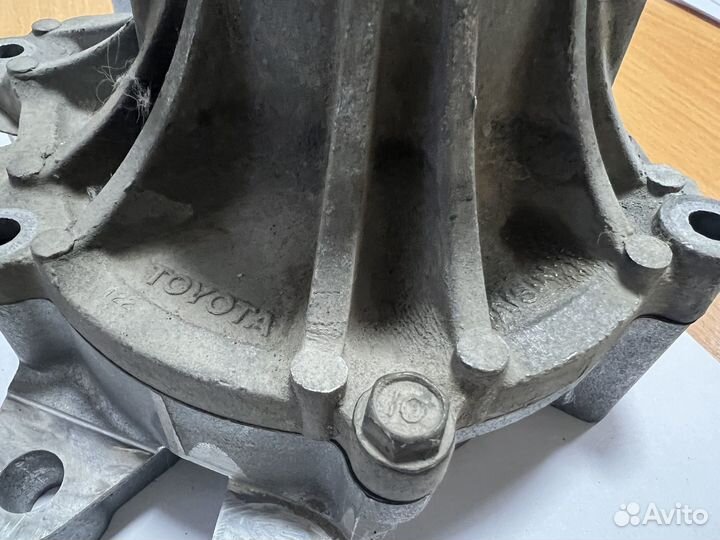 Помпа Toyota Prado 120/150