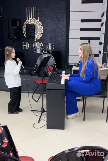 Уроки вокала для взрослых и детей