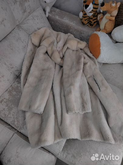 Шуба белая бобер
