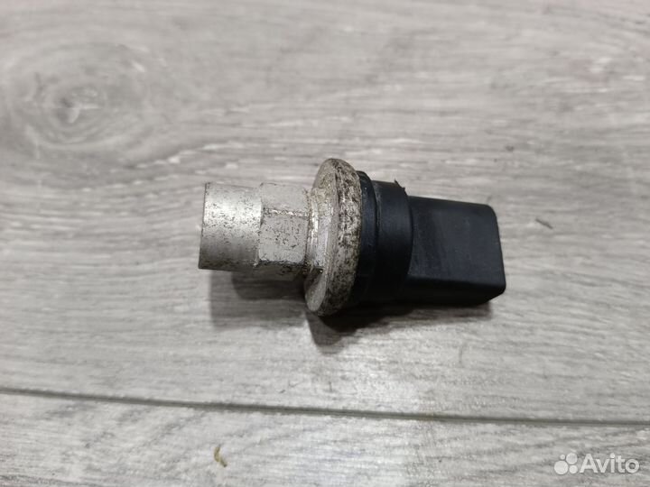 Датчик давления кондиционера для VW Passat B6