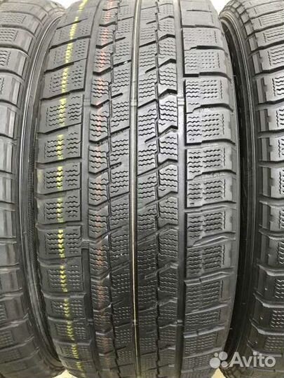 Goodyear Ice Navi Zea II 215/55 R17