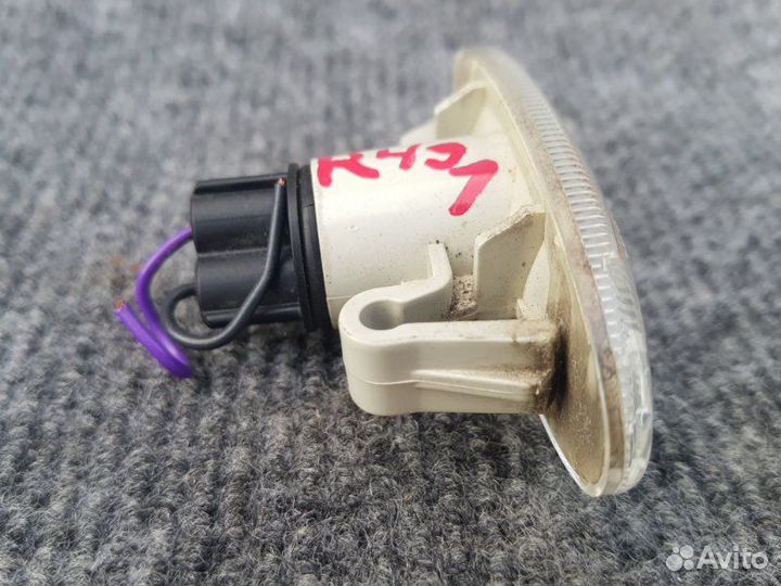 Повторитель в крыло передний левый Nissan Juke