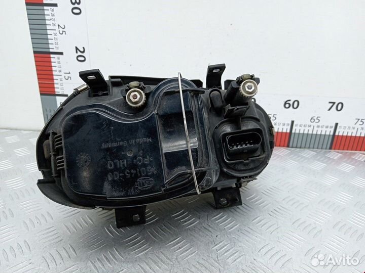 Фара передняя для Volkswagen Golf 4