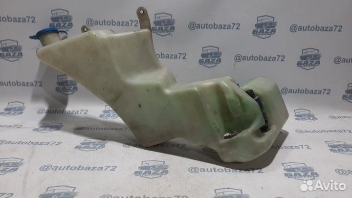 Бачок омывателя Audi A8 D2 AUW 1999