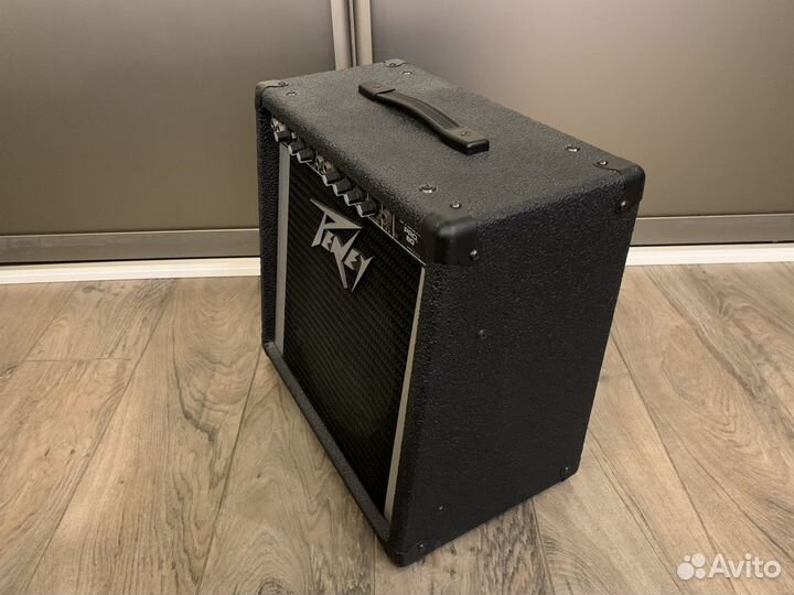 Гитарный комбоусилитель peavey studio PRO 60