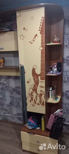 Продаю подростковую стенку