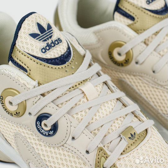 Кроссовки Adidas astir