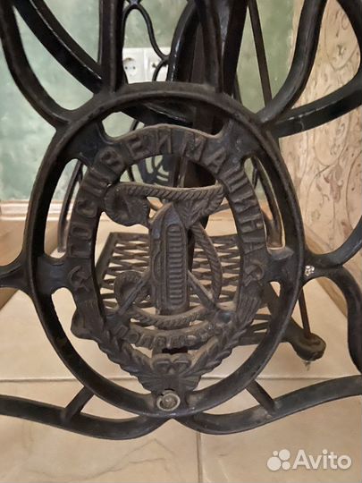 Чугунная станина от швейной машинки