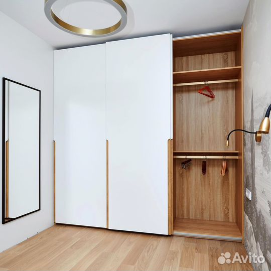 Шкаф купе с зеркалом