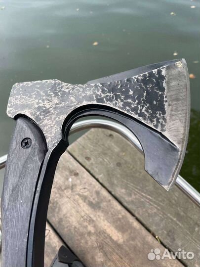 Топор кованый 