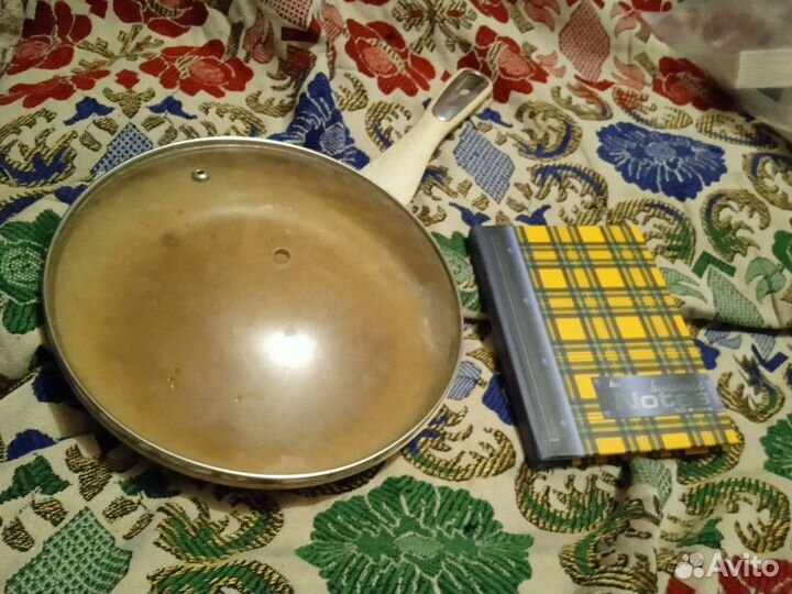 Сковорода Maxus 22см