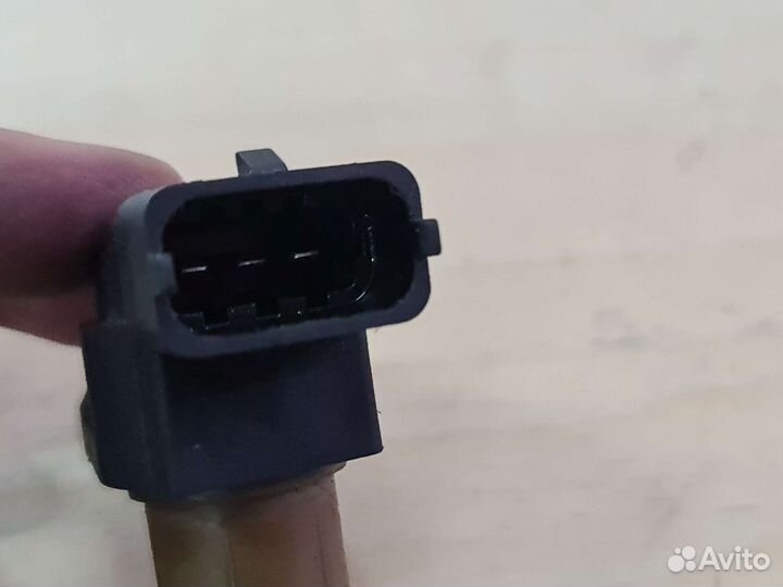 Датчик положения распредвала Mercedes W211 OM642