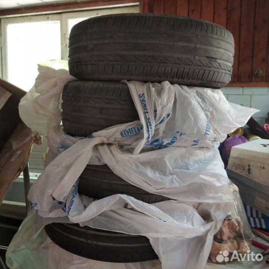 Bridgestone Turanza T002 215/60 R16