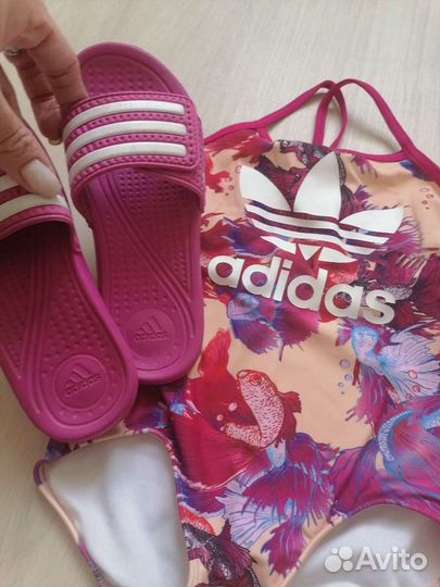 Купальник adidas для девочки 110-116 и шлёпки