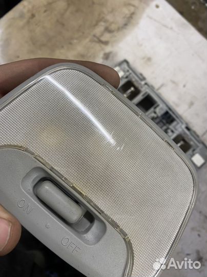 Mitsubishi outlander xl плафон салонный